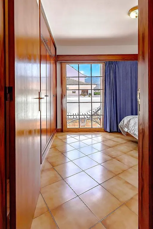 Apartmento Parque Royale I 阿德耶 0*,  西班牙